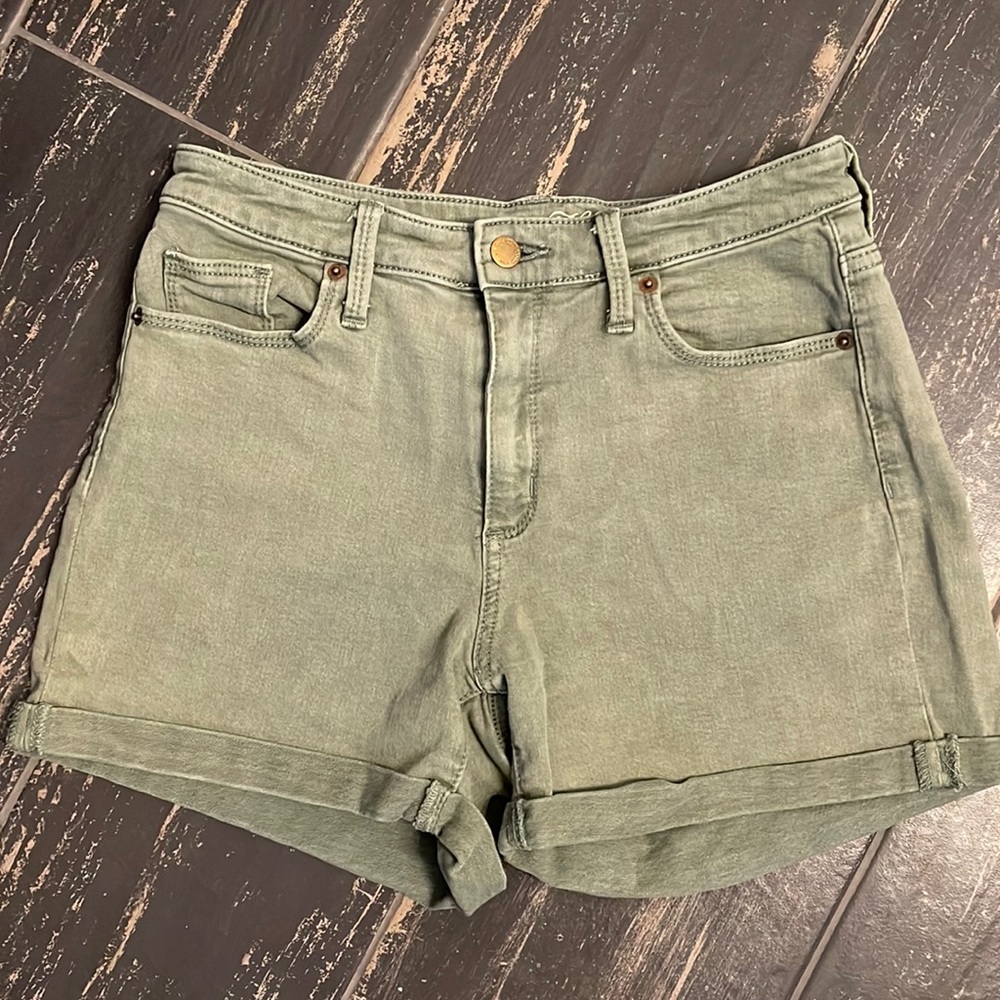 High Ride Midi Shorts